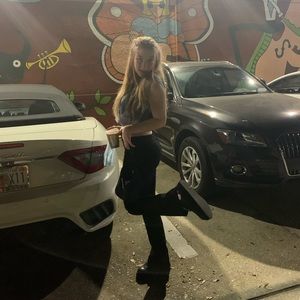 Meet your Posher, Izzie